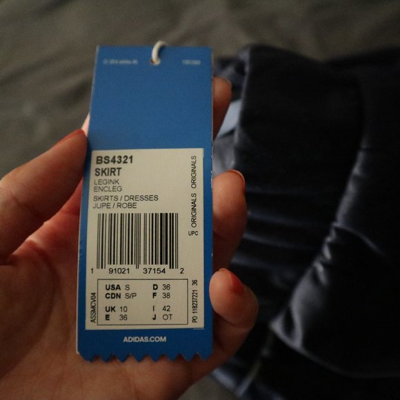 adidas skirt - Picture 3 of 7